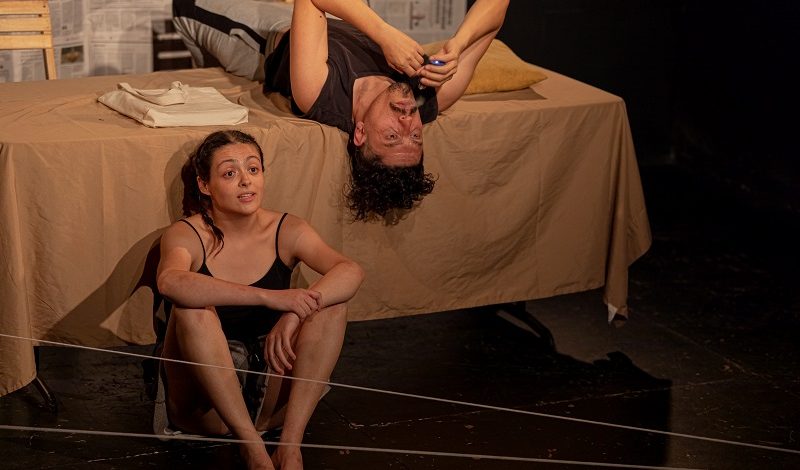 En el campo de batalla, se estrenó en la Sala Novo del Teatro La Capilla