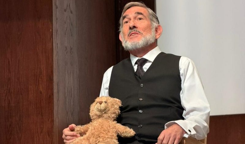 El amor también sabe despedirse… y el teatro lo convierte en poesía
