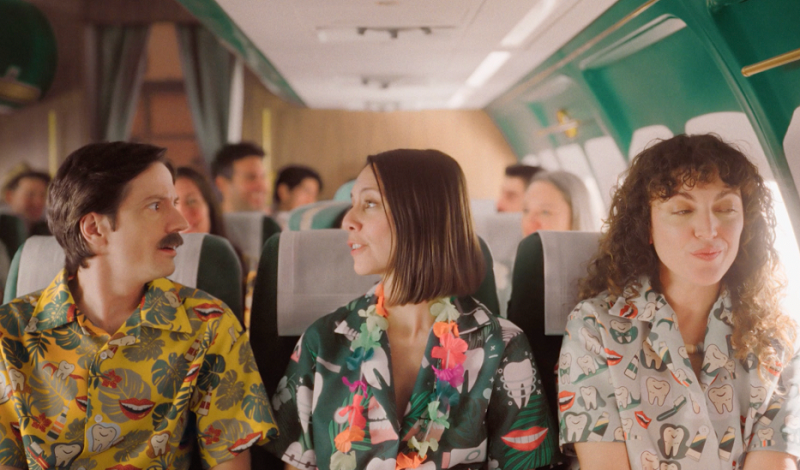 GUM y Bombay presentan “Avionazo”: La campaña que utiliza el humor y el surrealismo para decirle a México ¡Cambia tu dentalidad!